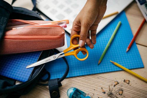 Fiskars Classic papírvágó olló, 17 cm - 25 év garanciával