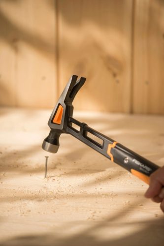 Fiskars IsoCore™ általános kalapács M (1020213)