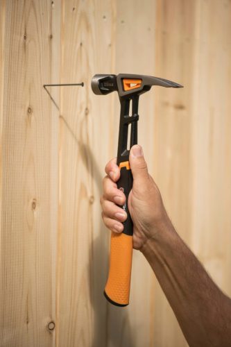 Fiskars IsoCore™ általános kalapács L (1020214)