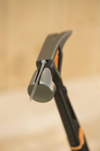 Fiskars IsoCore™ általános kalapács XL (1020215)