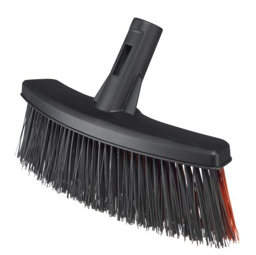 Fiskars Solid™ univerzális kültéri seprű fej (M) (1025930)