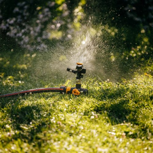 Fiskars Pulzáló esőztető, beszúrós talp, Be/Ki (1027029)