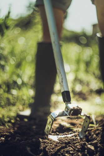 Fiskars Xact™ gyomláló, 150 mm (1027042) - 25 év garanciával