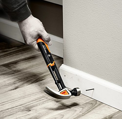 Fiskars IsoCore™ kalapács, M, görbített (1027202)