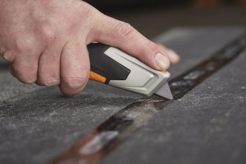 Fiskars CarbonMax™ állítható tapétavágó kés (1027223)