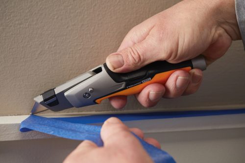 Fiskars CarbonMax™ festő pengekés (1027225) - sérült csomagolású, hibátlan termék