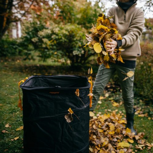 Fiskars Ergo™ Pop-up kerti gyűjtőzsák M, 175L (1028372)
