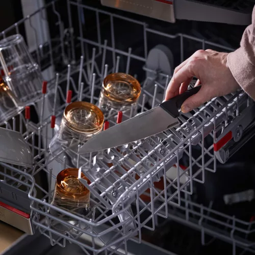 Fiskars Hard Edge Közepes szakácskés (1051748)