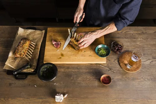 Fiskars Hard Edge Szeletelő kés (1051760)