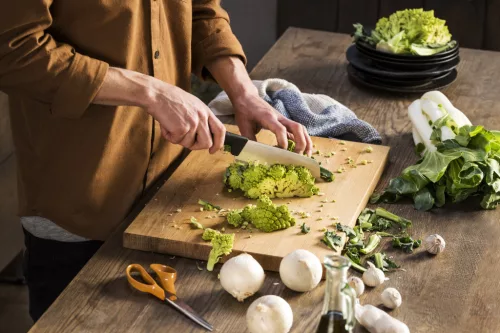 Fiskars Hard Edge Santoku kés (1051761)