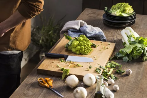 Fiskars Hard Edge Santoku kés (1051761)