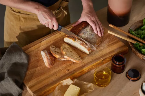 Fiskars Hard Edge Kenyérvágó kés (1054945)