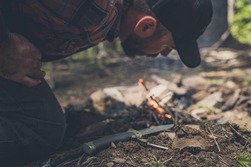 Gerber Ultimate túlélőkés, félig fogazott pengével (1055367) - 25 év garanciával