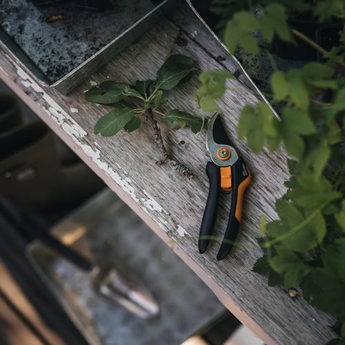 Fiskars Solid™ metszőolló, mellévágó P321 (1057162)