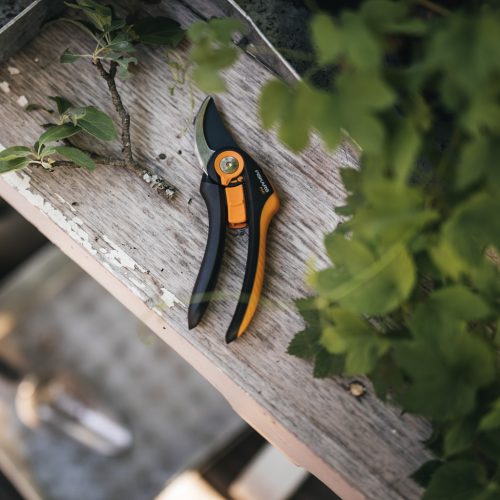 Fiskars Plus™ metszőolló, mellévágó P541 SmartFit (1057169)