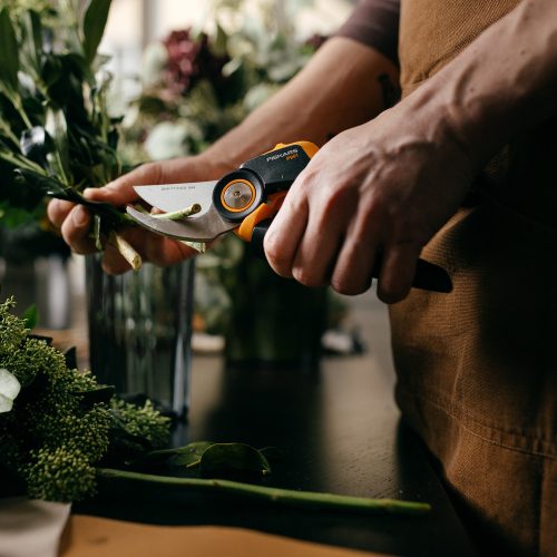 Fiskars X-series™ L forgónyelű metszőolló, mellévágó  P961 - 25 év garanciával