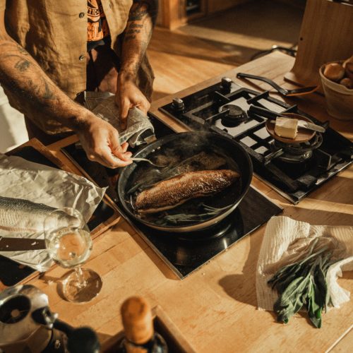 Fiskars Functional Form™ Közepes méretű szakácskés (1057535)