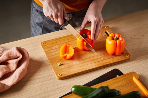 Fiskars Functional Form Bambusz vágódeszka kenyérszeleteléshez (1059230)