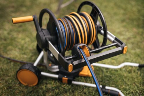 Fiskars Tömlőkocsi kerekekkel, ÜRES, XL