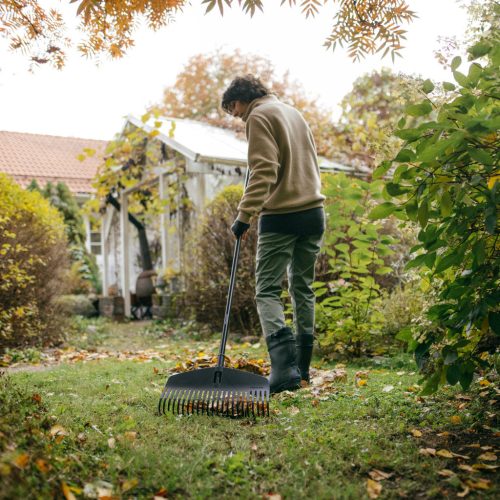 Fiskars Solid™ lombseprű (M) (1063090)