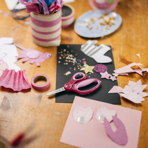 Fiskars Csillámos gyerekolló, 13 cm - rózsaszín (1064074)