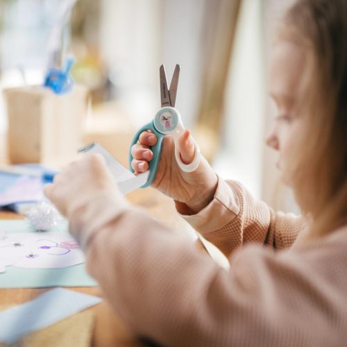 Fiskars Magic Morph gyerekolló, 13 cm - Kiskutyás (1064076)