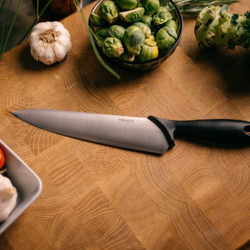 Fiskars Essential szakácskés, 21cm 