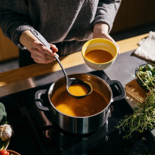 Fiskars Essential csöppenésmentes merőkanál