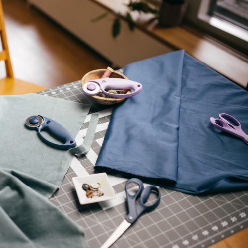 Fiskars Görgős vágó 45mm, lila