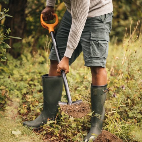 Fiskars Solid™ ásó, hegyes 