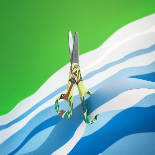 Fiskars Moomin balkezes gyerekolló, Little My, 13 cm 