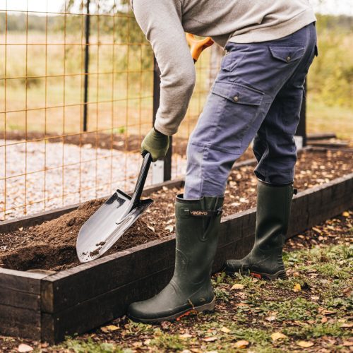 Fiskars Solid+™ hegyes ásó (XL fej)