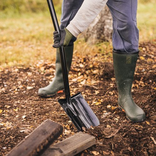 Fiskars Solid+ hegyes ásó (XL fej, hosszú szár)