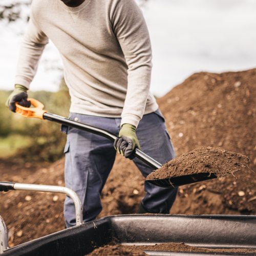 Fiskars Solid+™ betonozó lapát