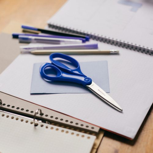 Fiskars Általános olló 20 cm-es, sötétkék 15 éves kortól