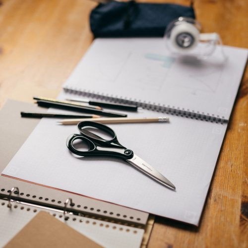 Fiskars Általános olló 20 cm-es, fekete 15 éves kortól