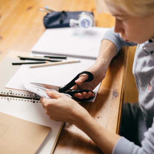 Fiskars Általános olló 20 cm-es, fekete 15 éves kortól