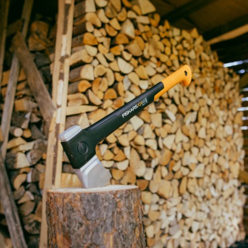 Fiskars X24 hasítófejsze M - 25 év garanciával
