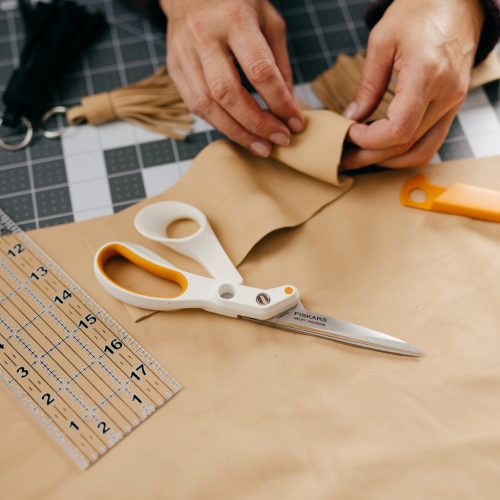 Fiskars Amplify™ textil olló 21 cm (Kifutó modell)