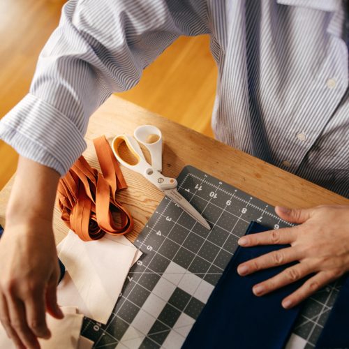 Fiskars Amplify™ textil olló 21 cm (Kifutó modell)