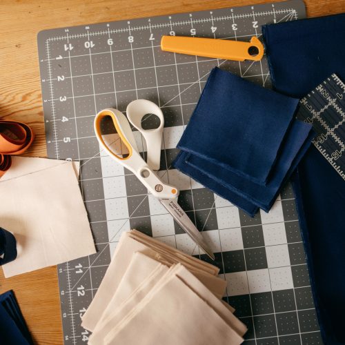 Fiskars Amplify™ textil olló 21 cm (Kifutó modell)