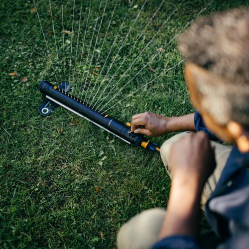 Fiskars X-Series™ Oszcilláló esőztető (S-M) 