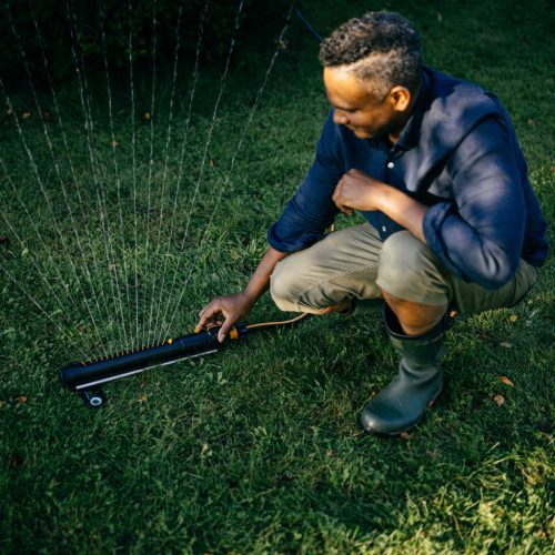 Fiskars X-Series™ Oszcilláló esőztető (S-M) 