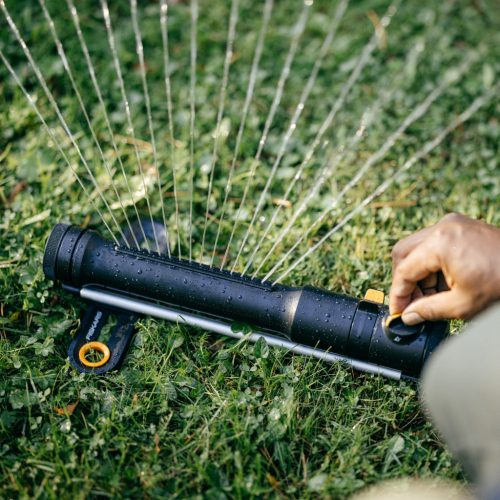 Fiskars Comfort Oszcilláló esőztető (S-M)