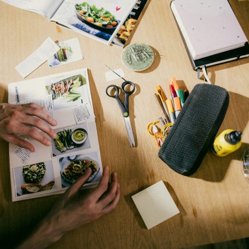 Fiskars Functional Form™ Renew univerzális olló, 17 cm