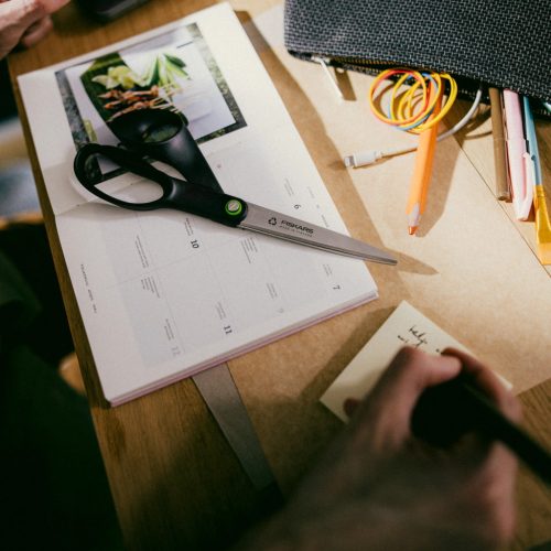 Fiskars Functional Form™ Renew univerzális olló, 21cm