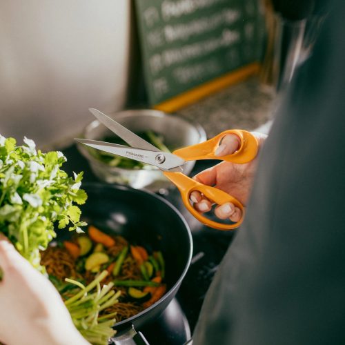 Fiskars Classic univerzális konyhai olló, 21 cm - 25 év garanciával 