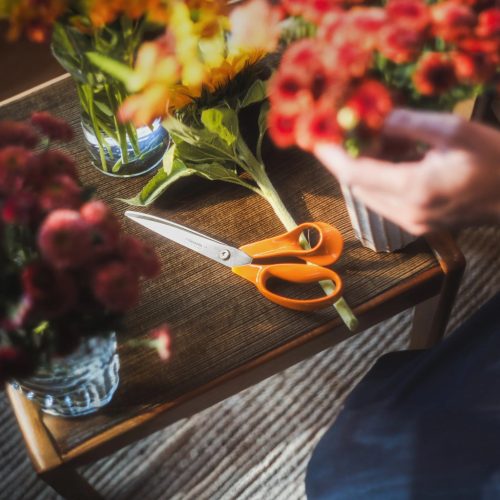 Fiskars Classic nagy univerzális kerti olló, 25 cm - 25 év garanciával (A 1005151-es szabóolló utódja)