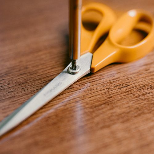 Fiskars Classic konyhai olló, recés, 18 cm - 25 év garanciával 