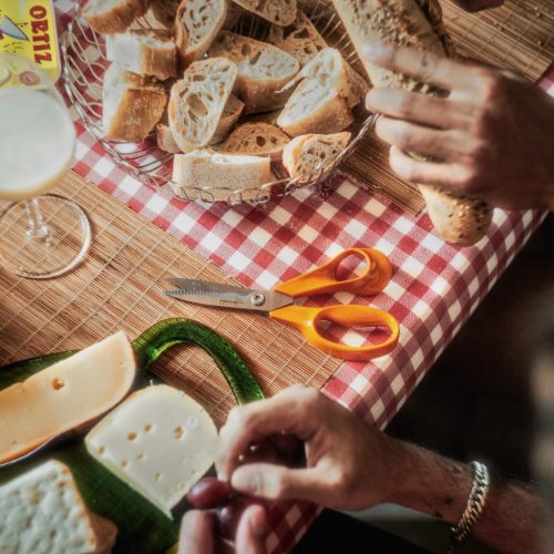 Fiskars Classic konyhai olló, recés, 18 cm - 25 év garanciával 